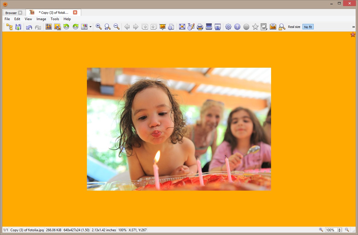 Open your photo in viewer mode